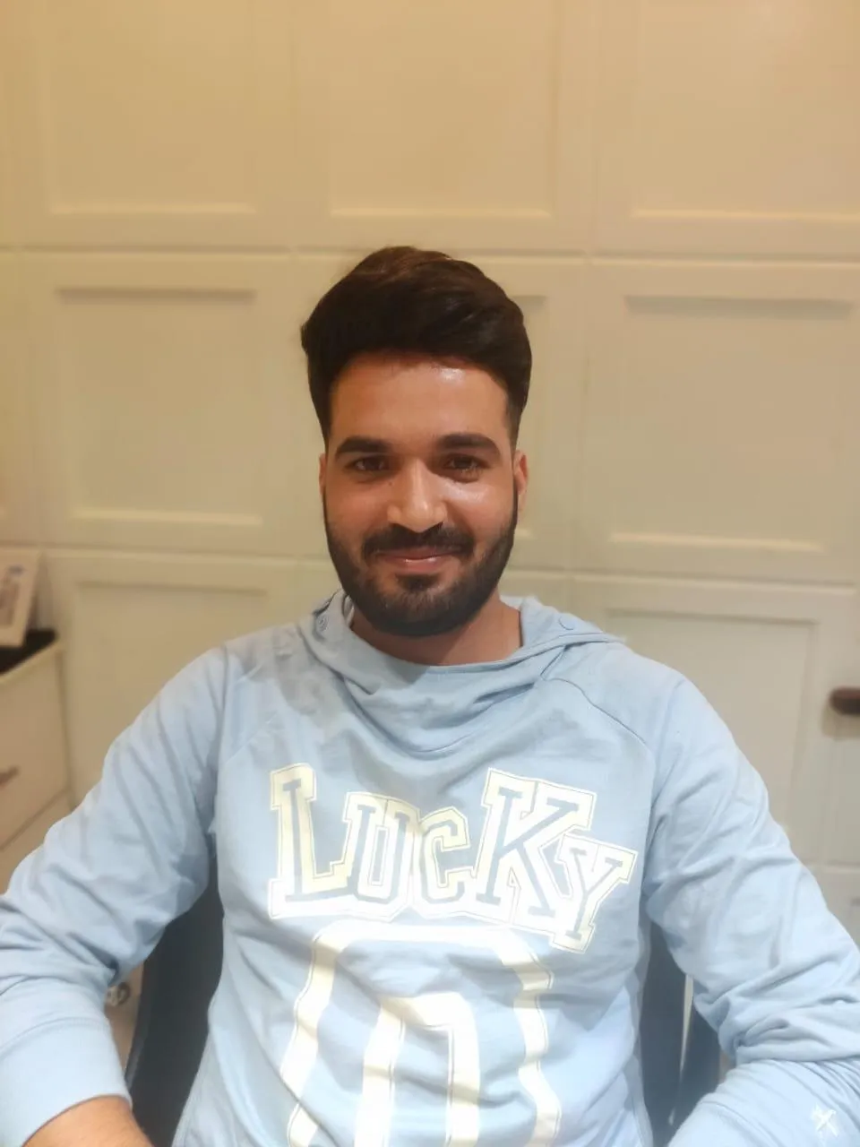 Salon facility image